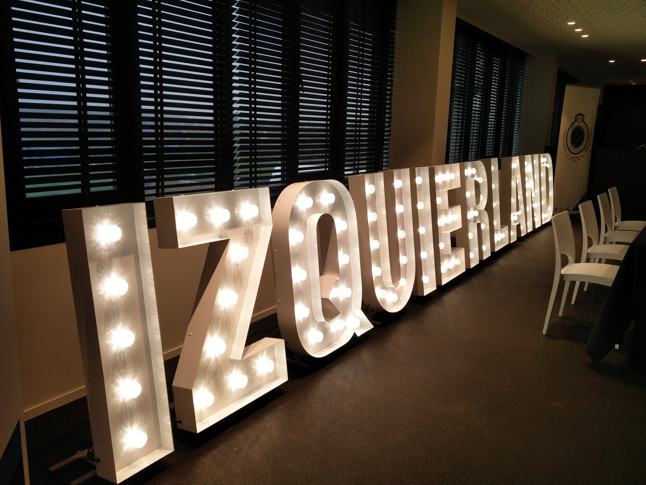 Image gallery marquee